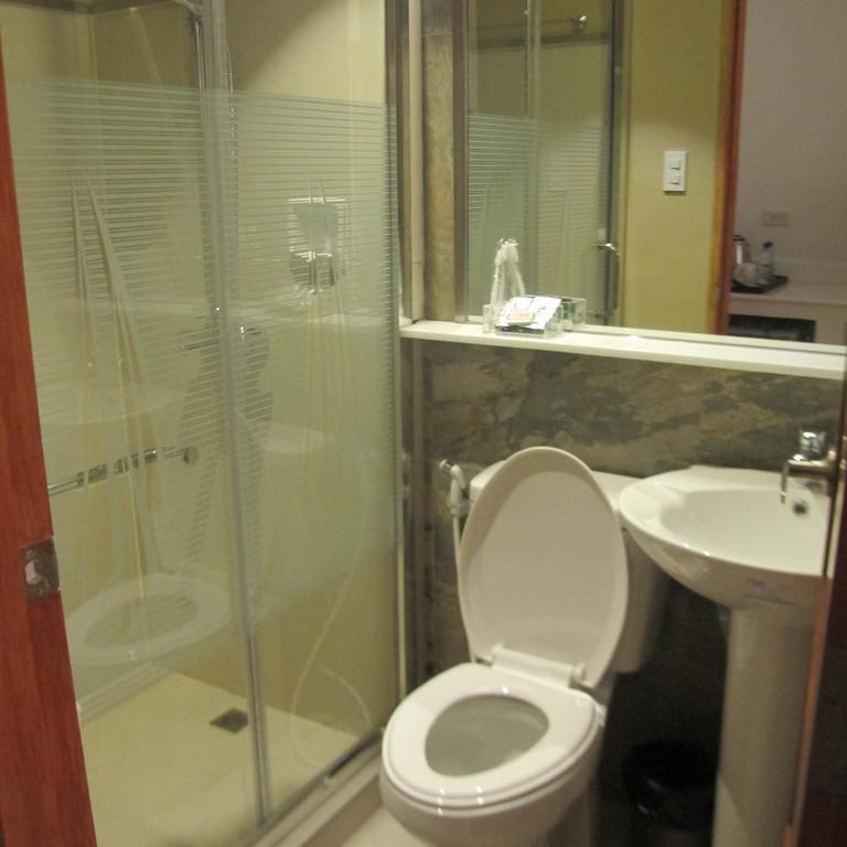 The Citywalk Suites Apartment Антиполо Номер фото
